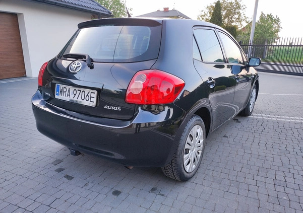 Toyota Auris cena 20000 przebieg: 200000, rok produkcji 2009 z Młynary małe 37